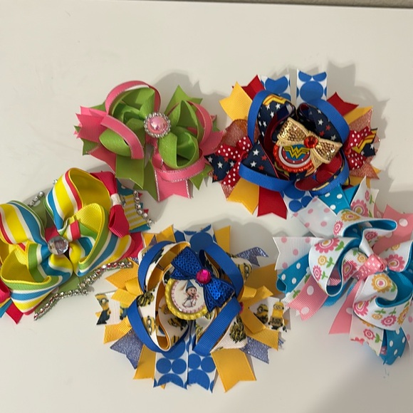 🔥SALE🔥 Hair Bows 5 for $5 ($1 each) - Picture 1 of 6